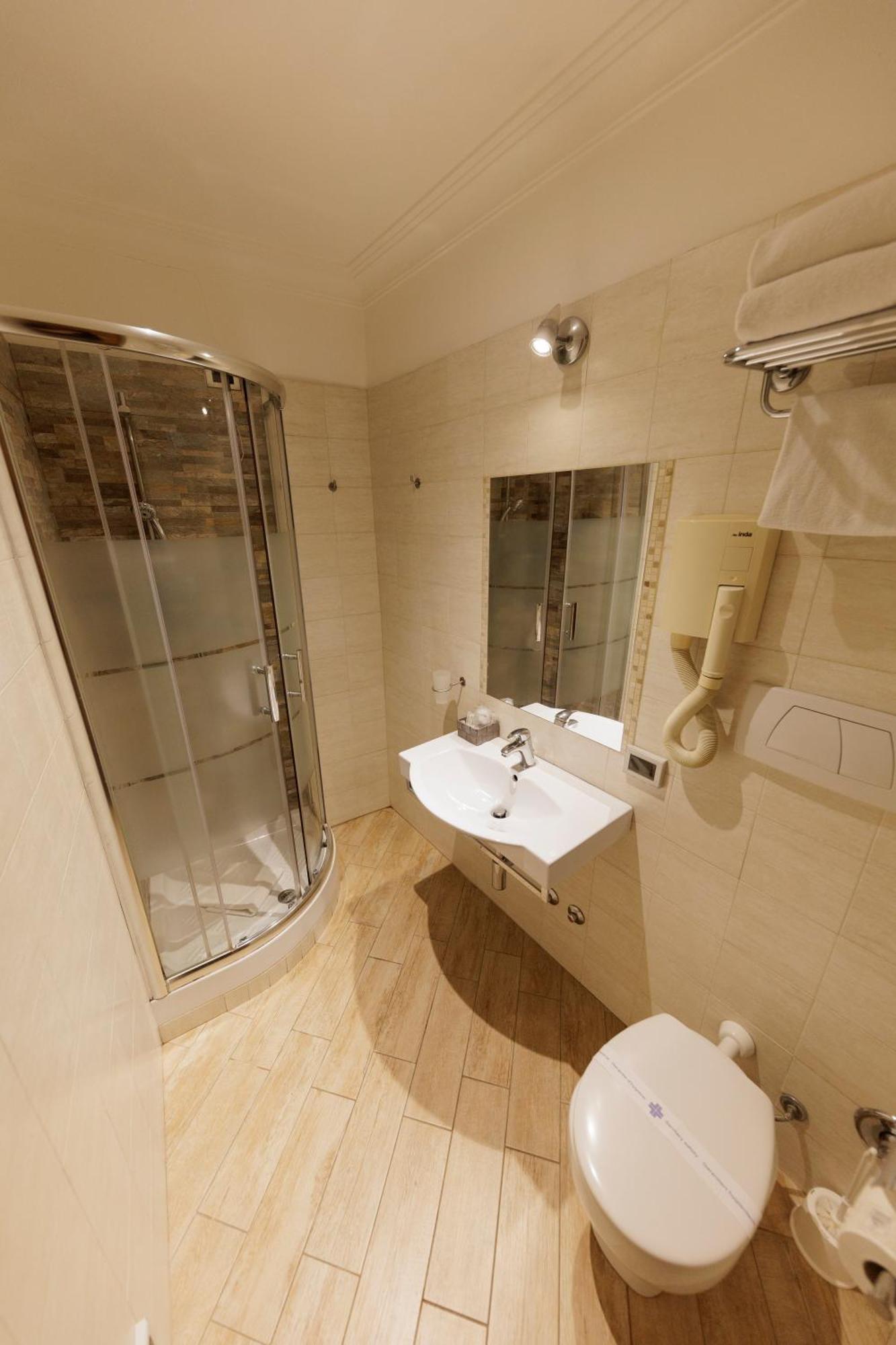 Triple Room,1600214433:JPEG